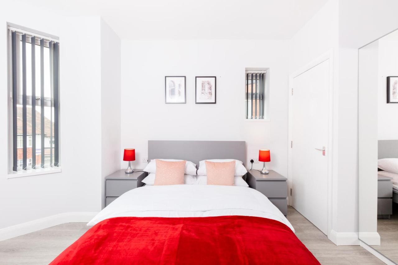 Hagley Road Apartments: Self-contained City Centre With Kitchen & Netflix