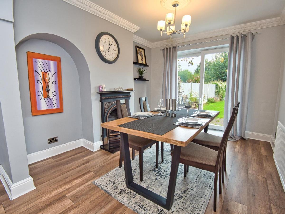 Holiday home Cosy 3 Bed With Parking- Family And Contractors