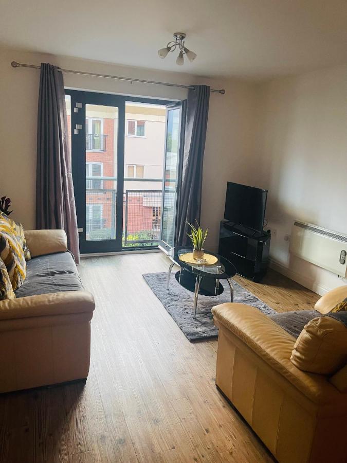 Centre New Hall Hill Apartment