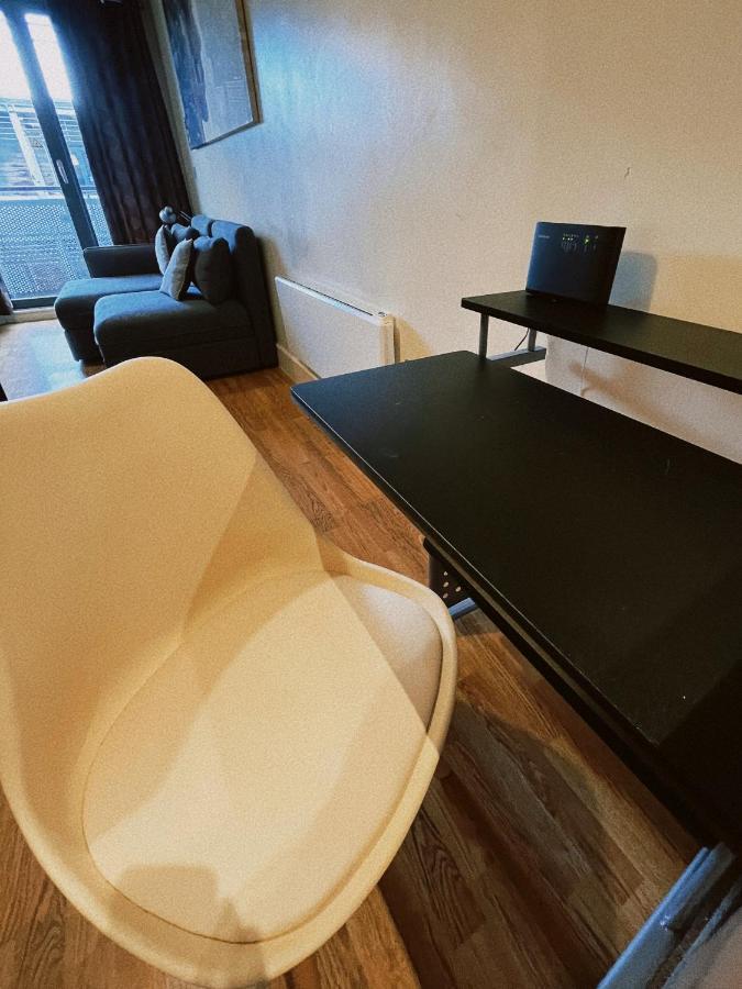 The Arcadian, Centre, By Lark Cosy 1-bedroom Flat Apartment Birmingham