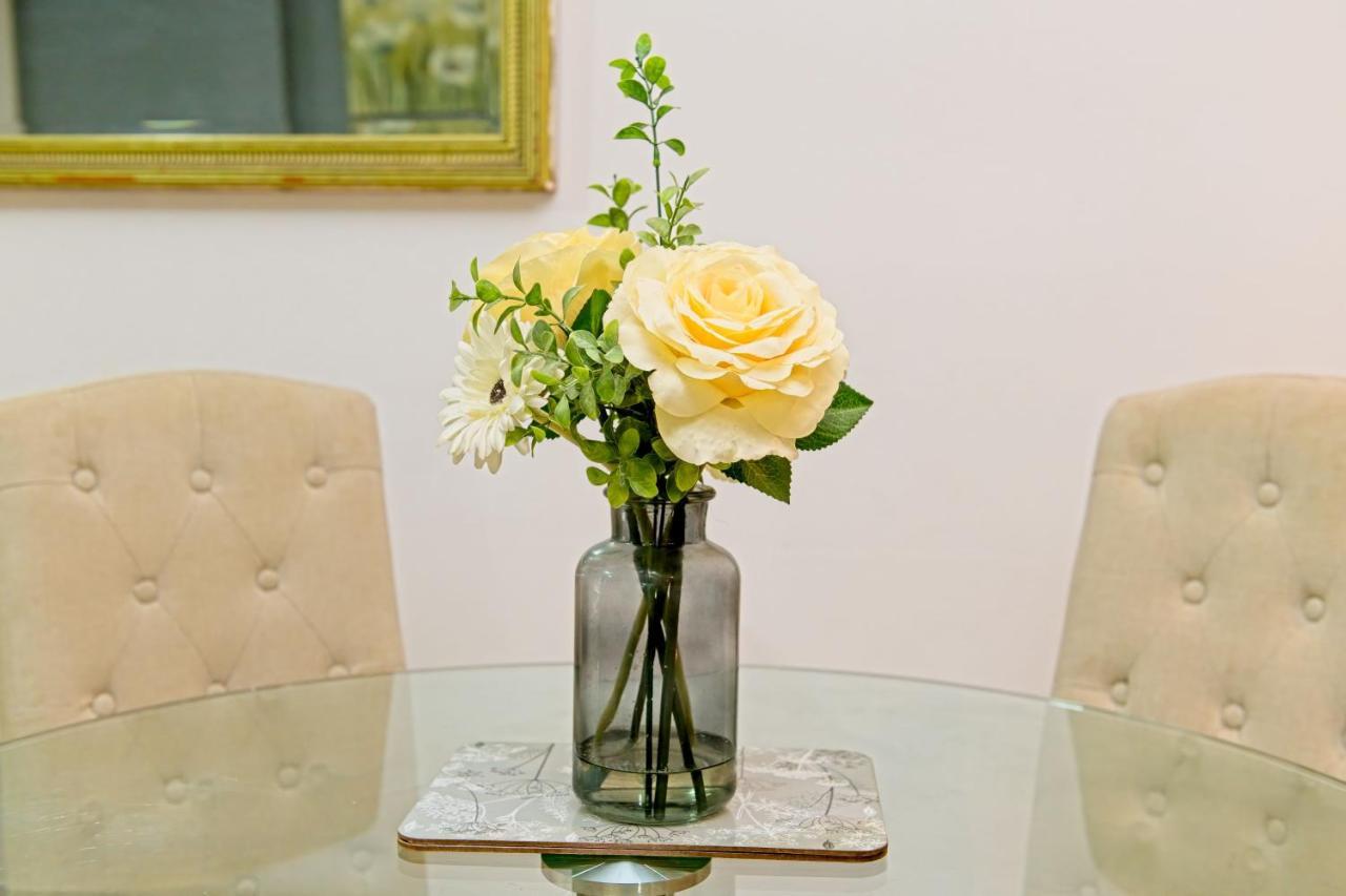 Centre Beautiful Walking Distance To Bullring Shopping Centre Private Parking Apartment Birmingham