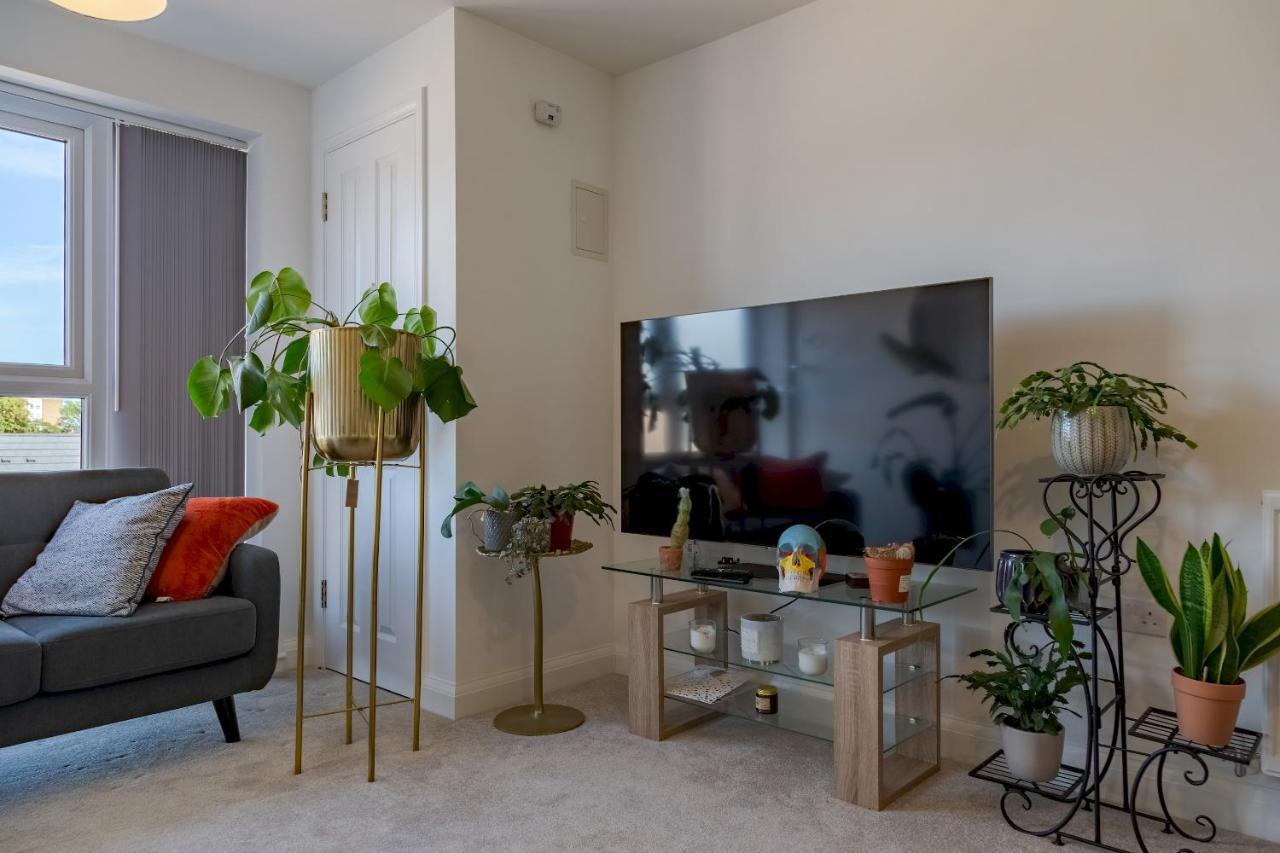 Pass The Keys New Chic 2 Bed Pad Free Parking Apartment *
