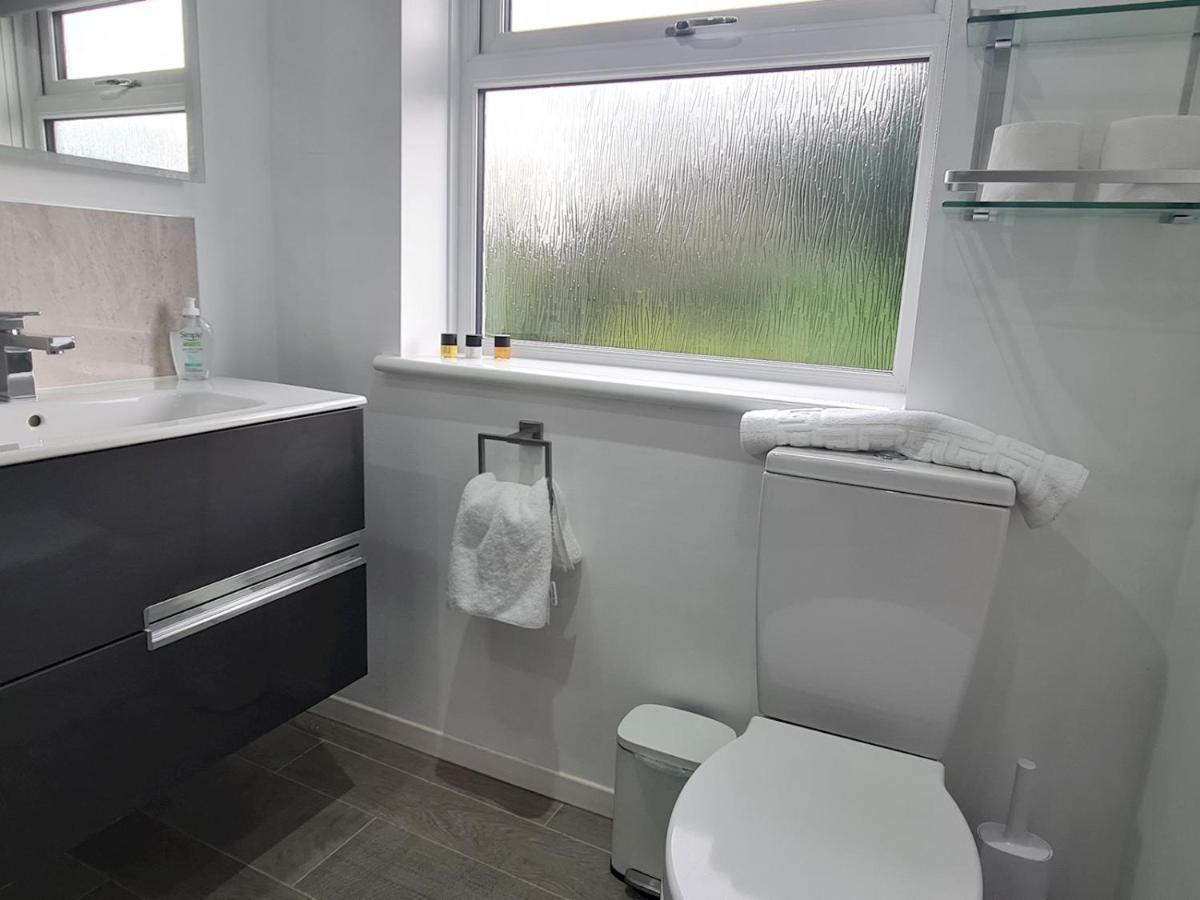 Pass The Keys Attractive Modern 2 Bedroom House In Harborne Holiday home Birmingham