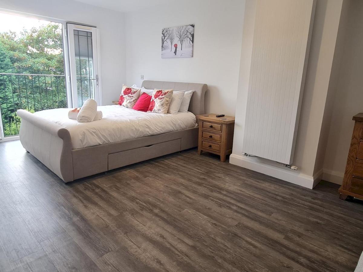 Holiday home Pass The Keys Attractive Modern 2 Bedroom House In Harborne *