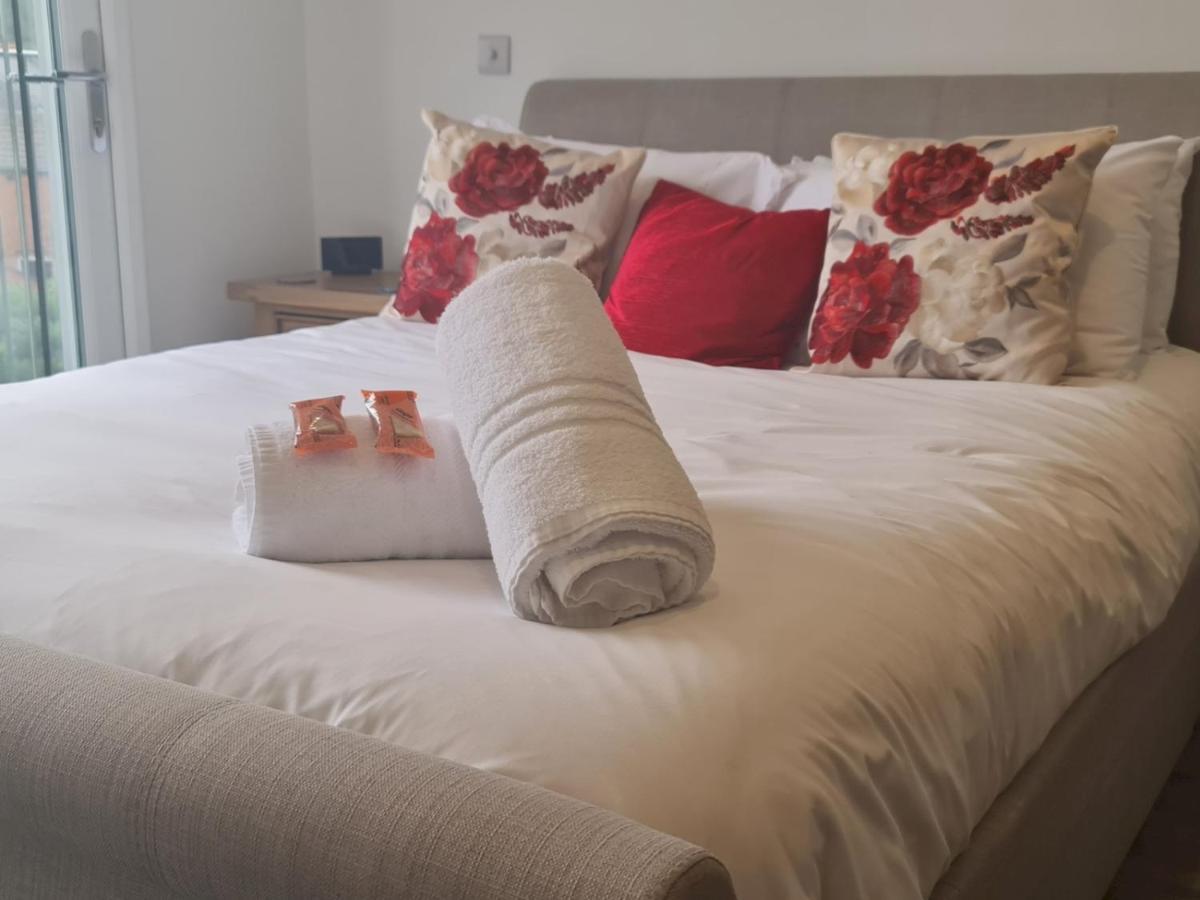 Holiday home Pass The Keys Attractive Modern 2 Bedroom House In Harborne Birmingham