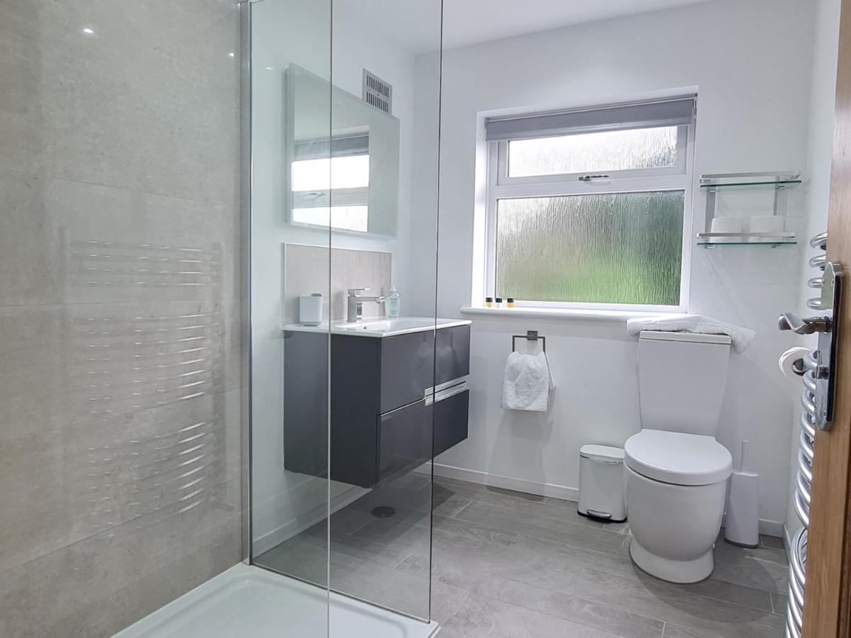 Holiday home Pass The Keys Attractive Modern 2 Bedroom House In Harborne *