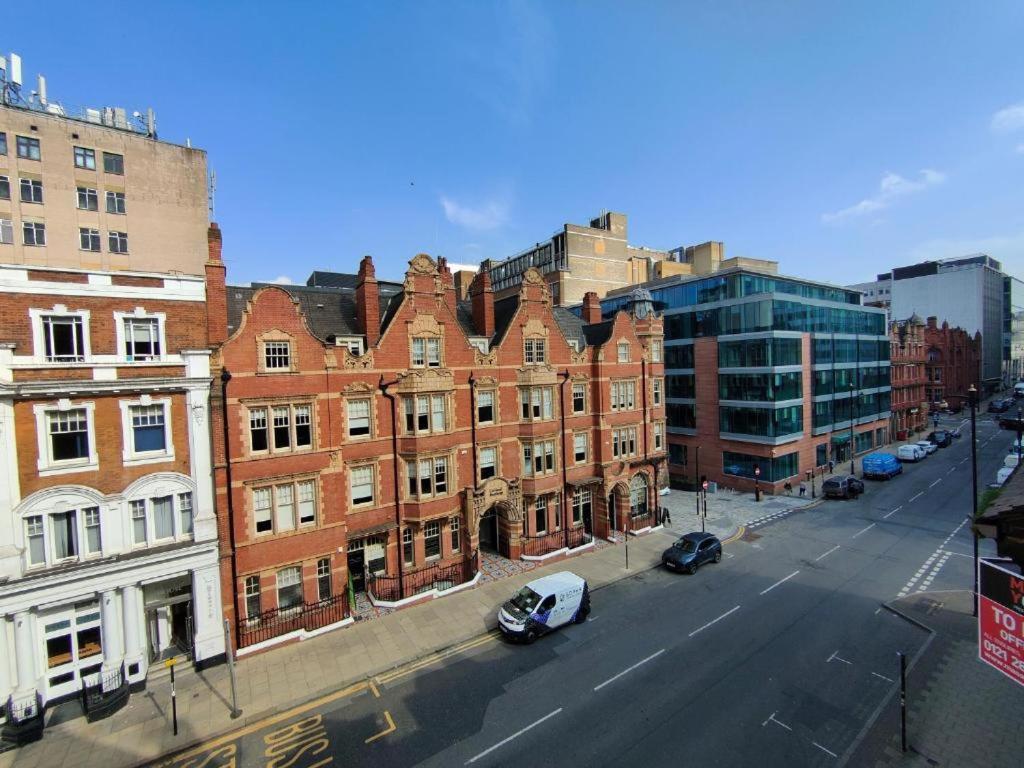 Business Bliss - Birmingham's Premier Corporate Apartment *