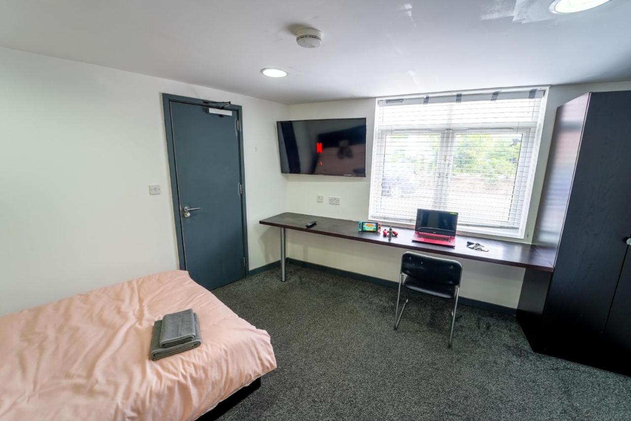 Spacious 1-bed In