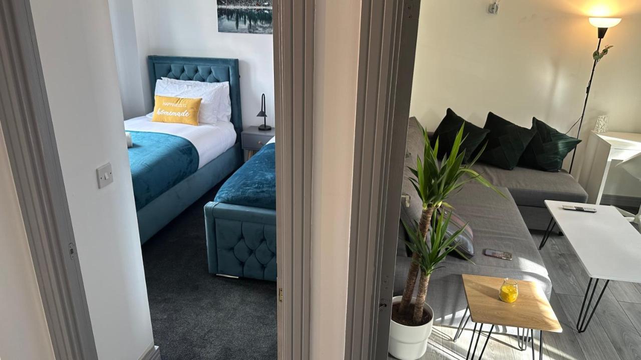 Cosy In By Villazu * Birmingham