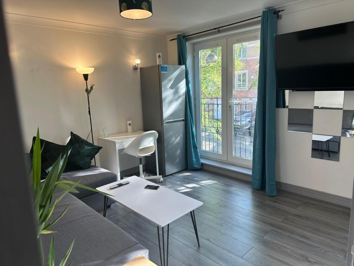 Cosy In By Villazu * Birmingham