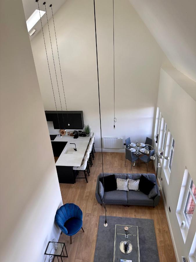 Luxury 3 Bedroom Modern Penthouse-