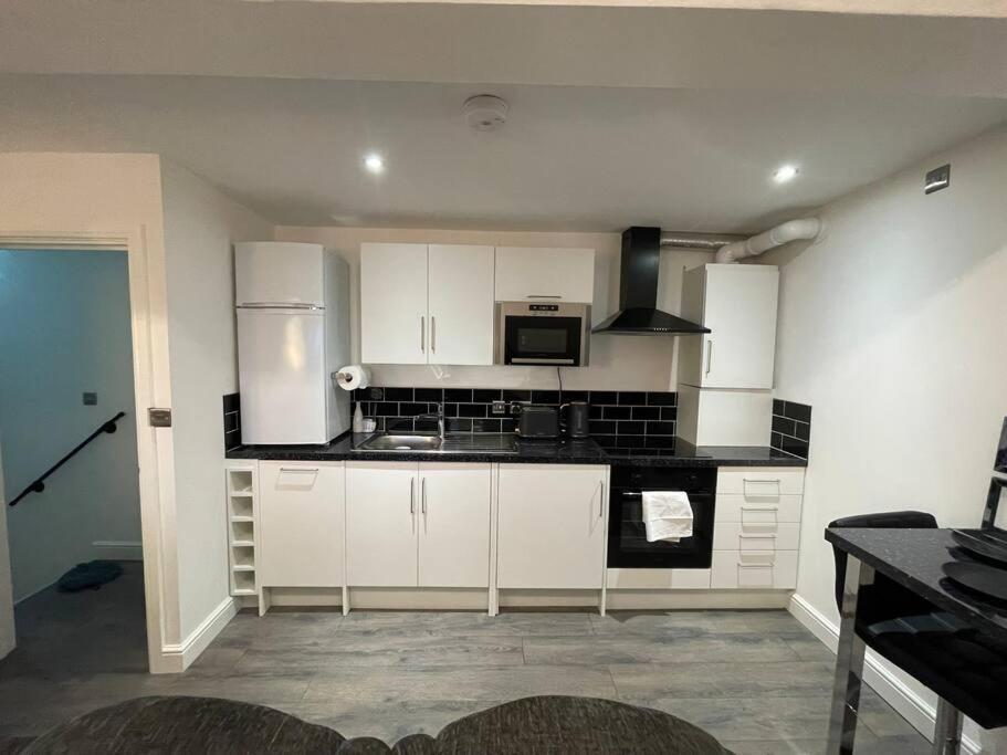 Cosy Brand New Spacious 1 Bed Luxury Birmingham