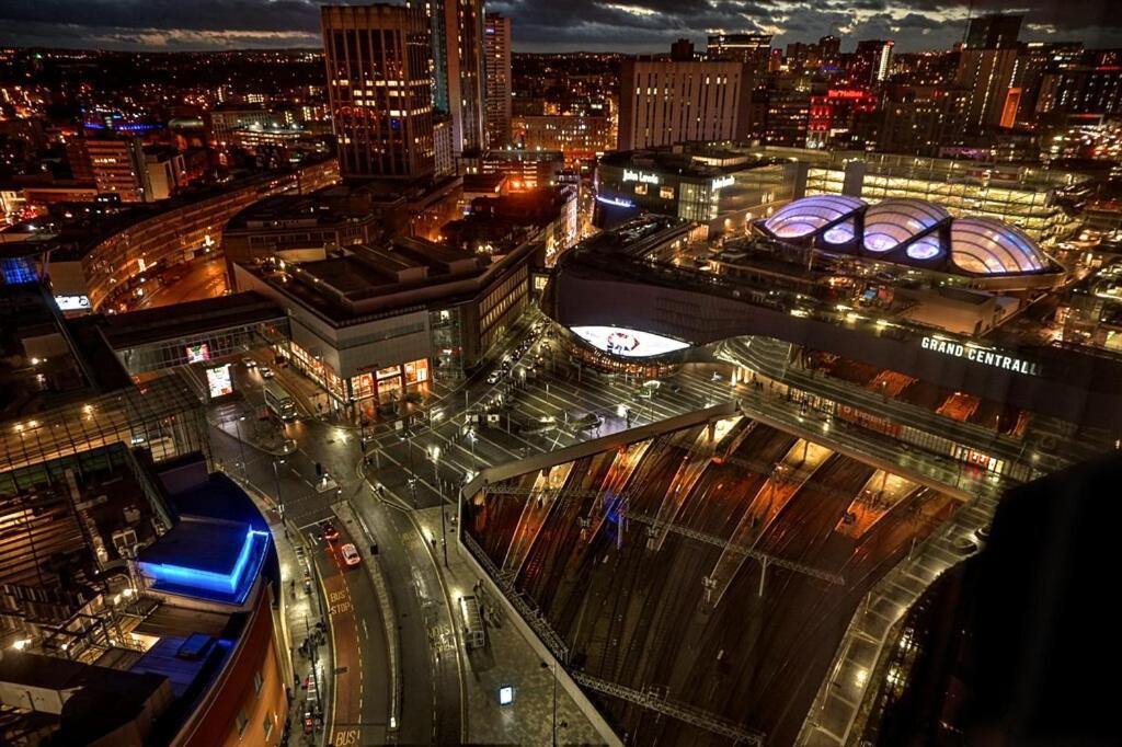 Luxury 14th Floor Penthouse Birmingham