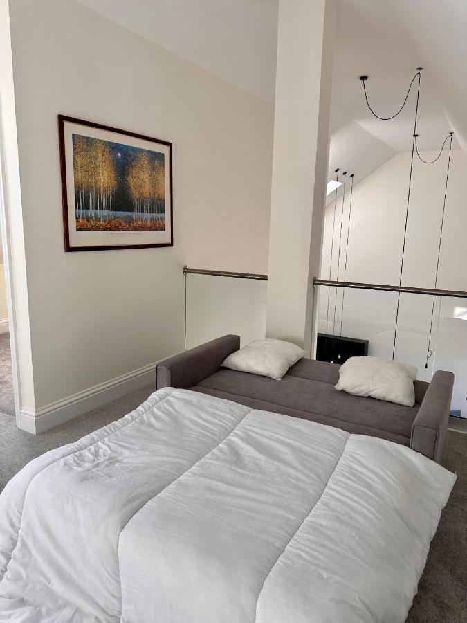 Apartment Luxury 3 Bedroom Modern Penthouse-