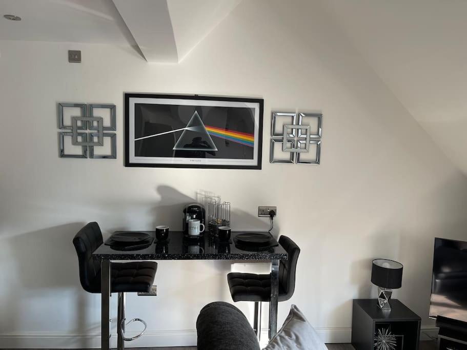 Cosy Brand New Spacious 1 Bed Luxury