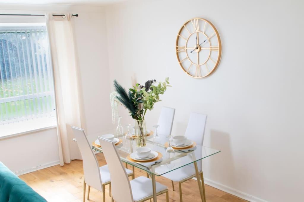 Tranquil Central Birmingham: 2-bedroom Garden Retreat Apartment Birmingham