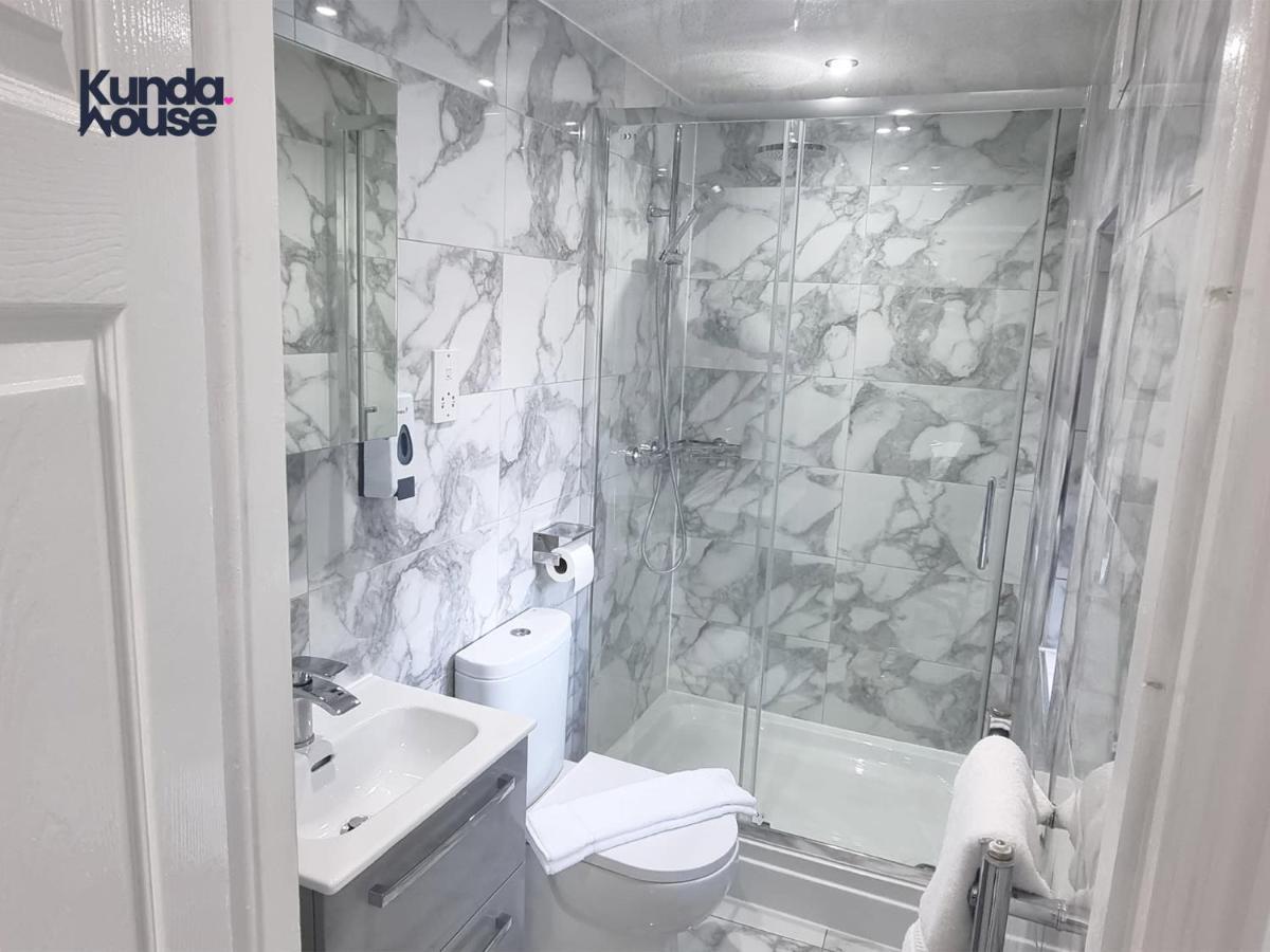 Elegant Ensuite Near City Centre - Kunda House *