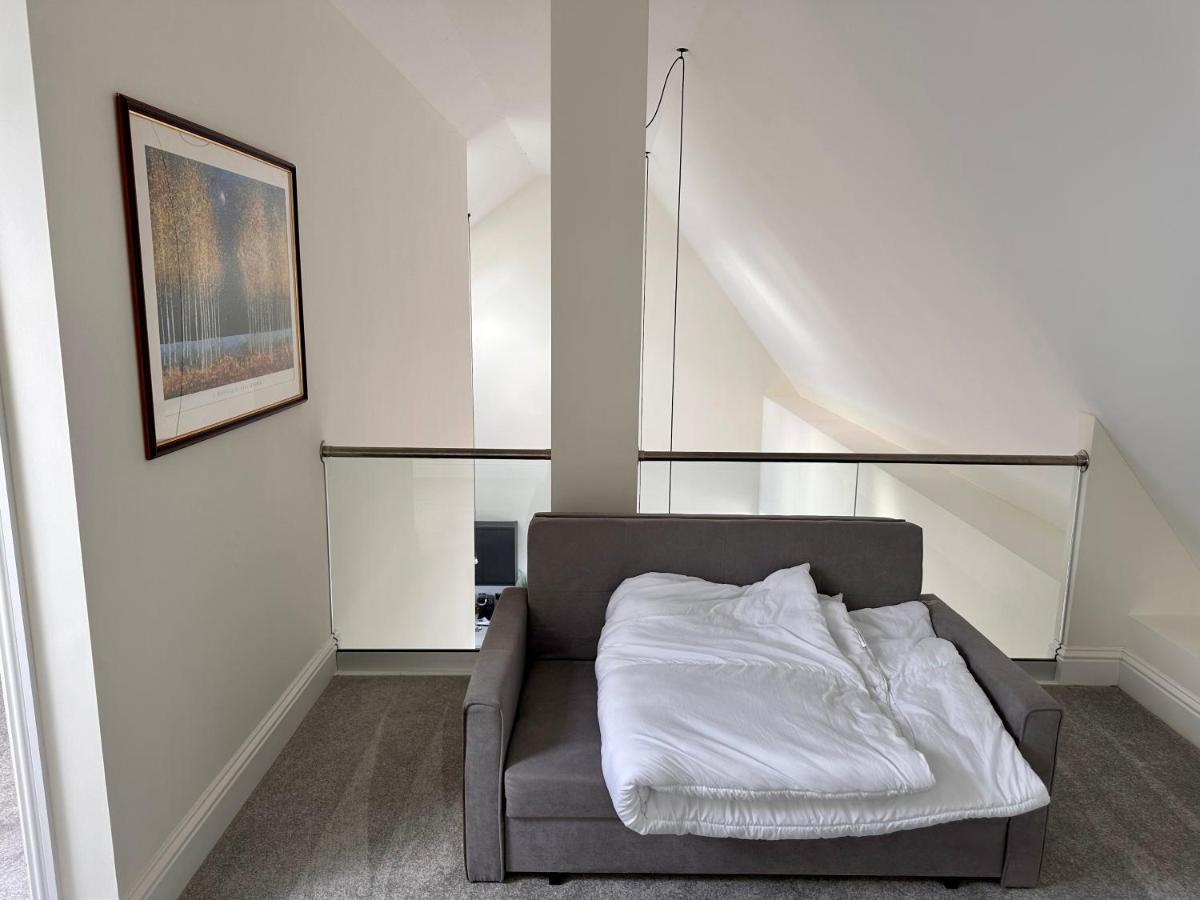 Apartment Luxury 3 Bedroom Modern Penthouse-