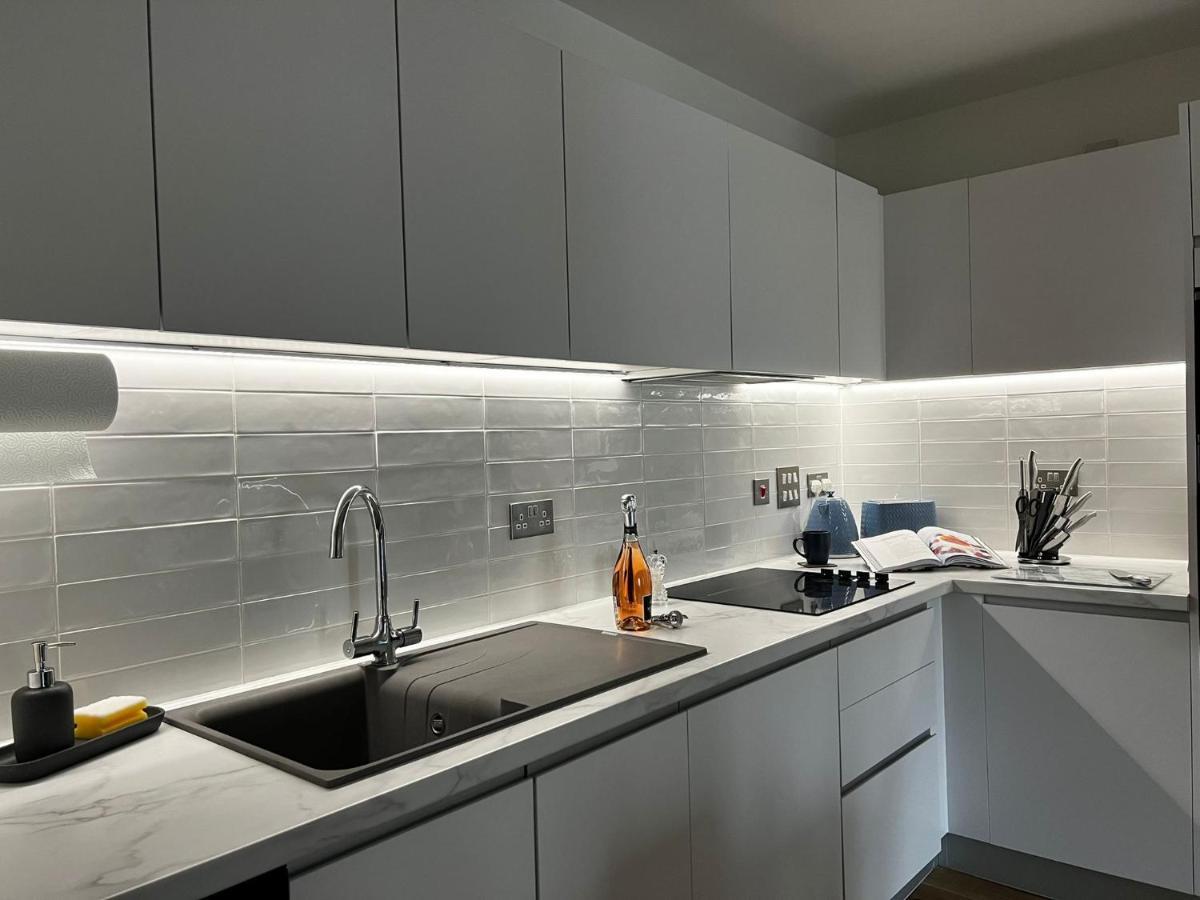 Apartment Modern And Cozy By Blue Stays Birmingham