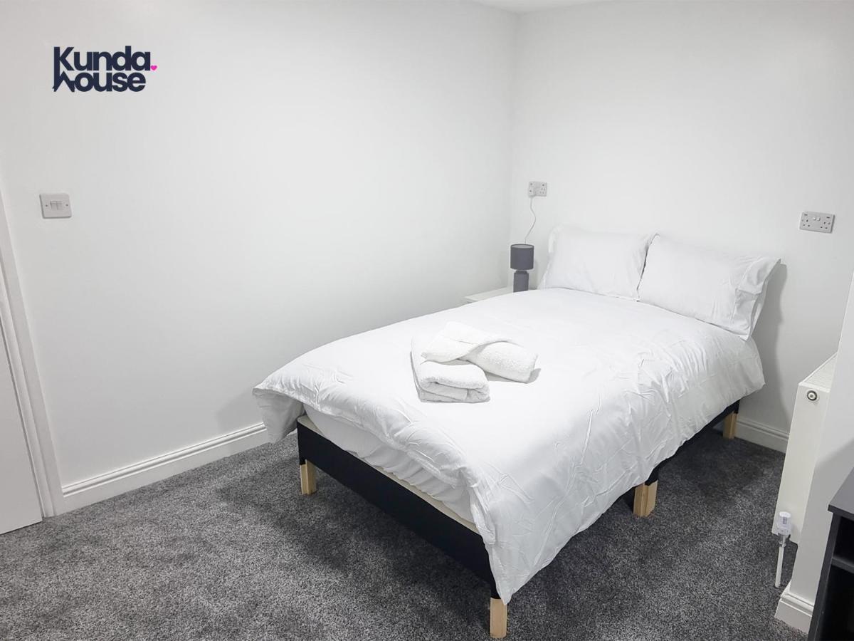 Elegant Ensuite Near City Centre - Kunda House * Birmingham
