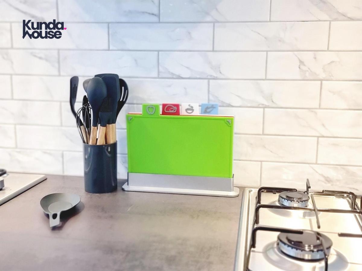 Holiday home Elegant Ensuite Near City Centre - Kunda House Birmingham