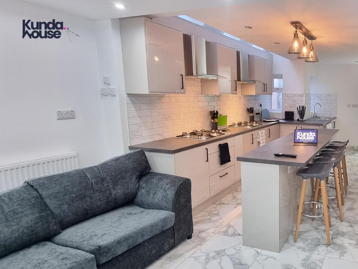 Holiday home Elegant Ensuite Near City Centre - Kunda House *