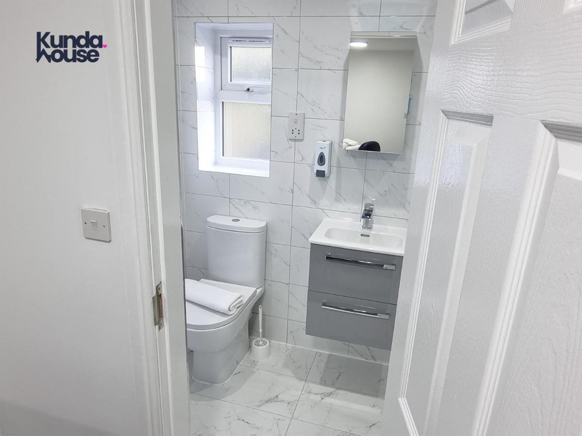 Elegant Ensuite Near City Centre - Kunda House Birmingham