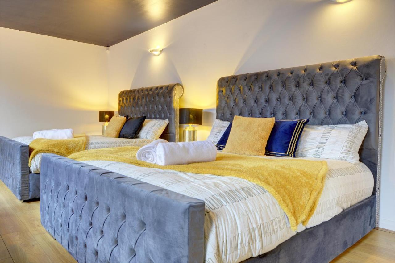 Centre Jewel: 2-bedroom With Secured Parking Birmingham