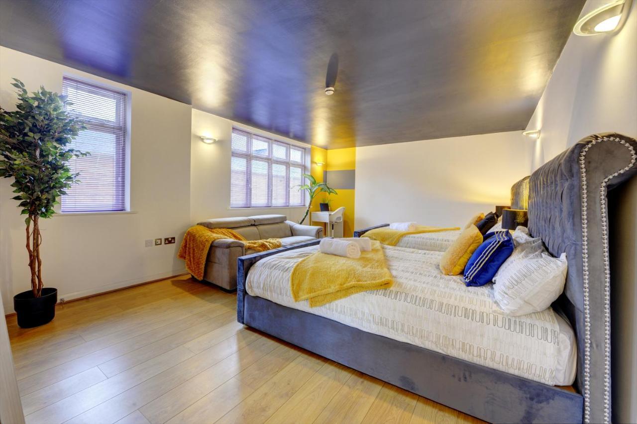 Apartment Centre Jewel: 2-bedroom With Secured Parking