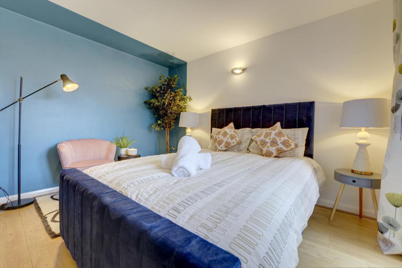 Apartment Centre Jewel: 2-bedroom With Secured Parking *