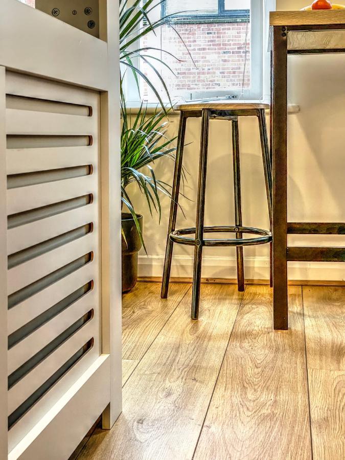 Apartment Centre Jewel: 2-bedroom With Secured Parking