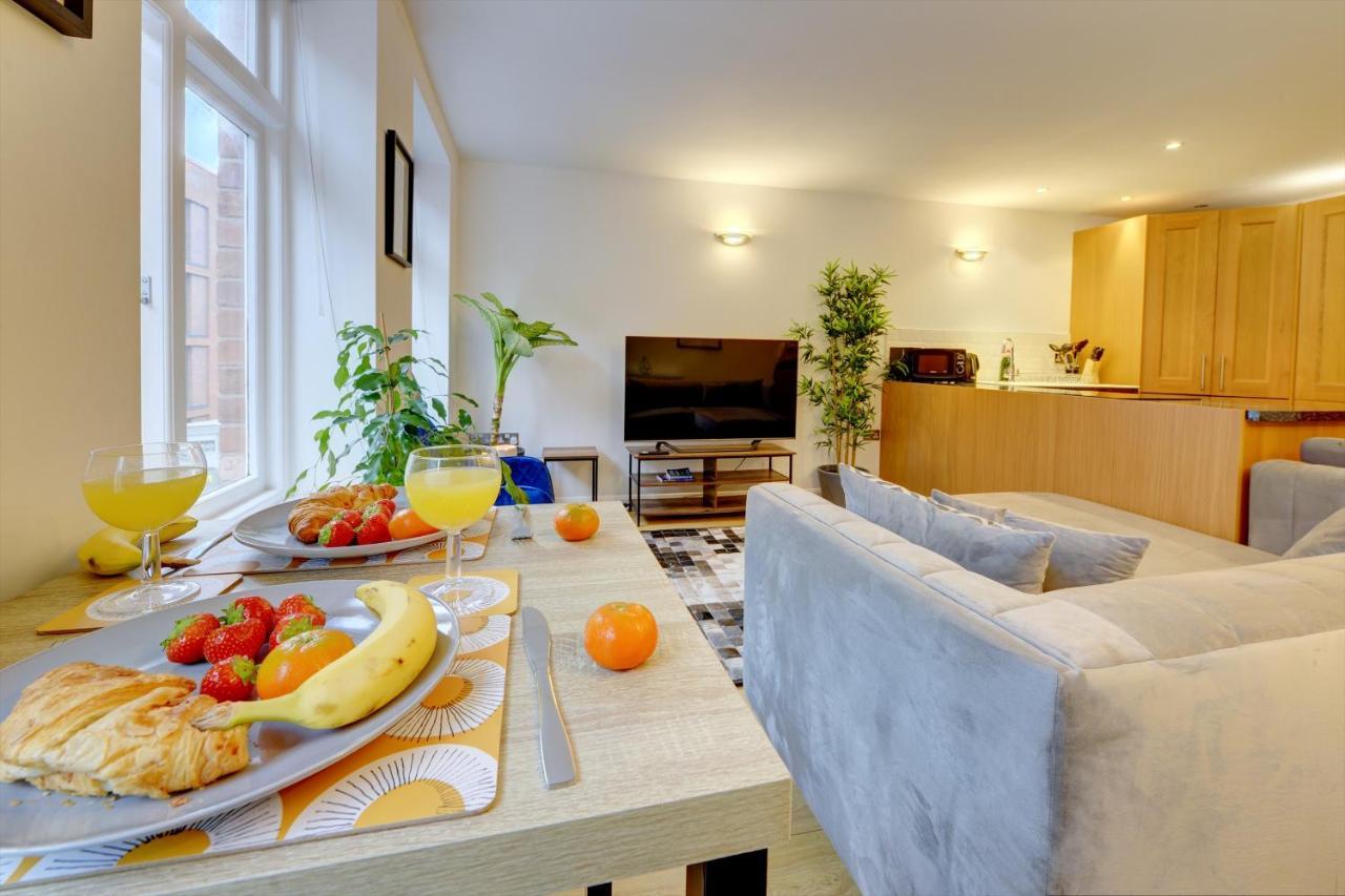 Centre Jewel: 2-bedroom With Secured Parking Apartment Birmingham