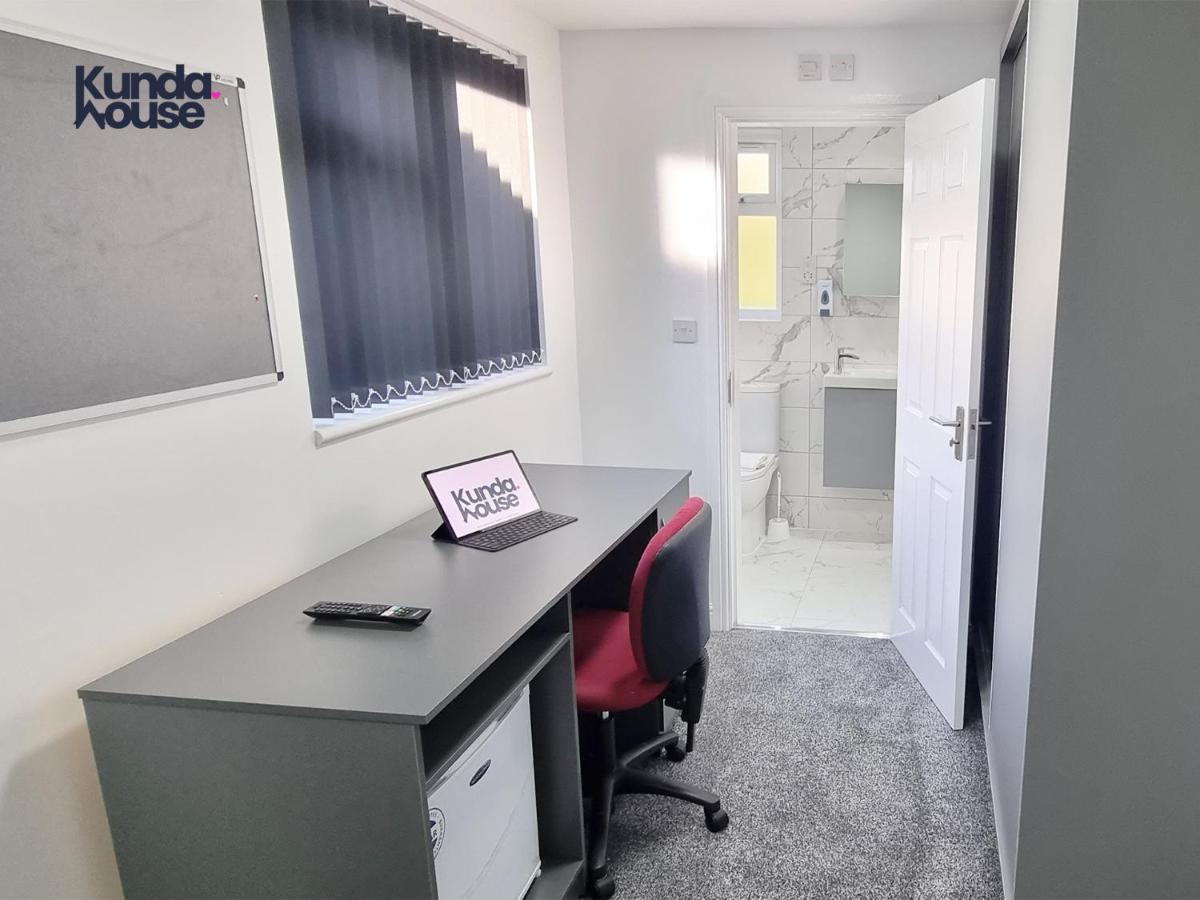 Elegant Ensuite Near City Centre - Kunda House *