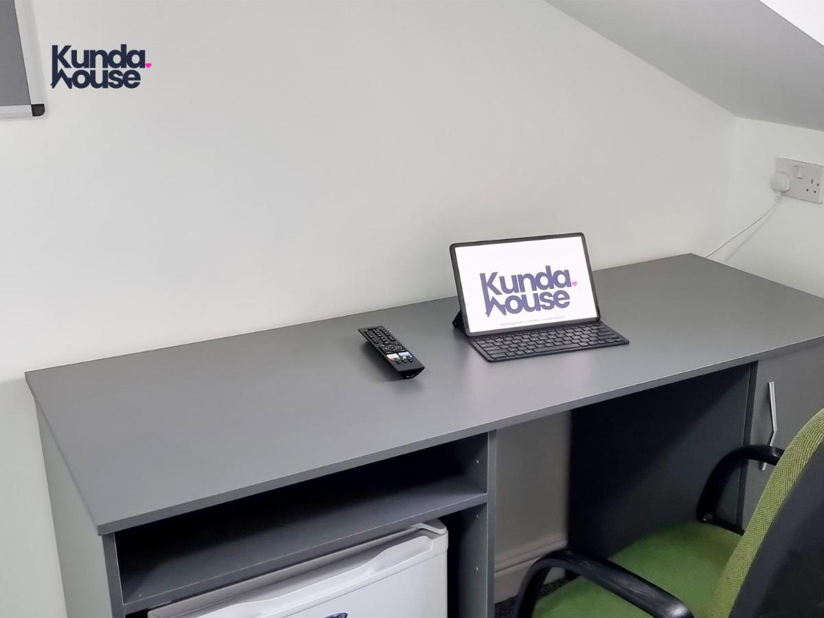Elegant Ensuite Near City Centre - Kunda House *