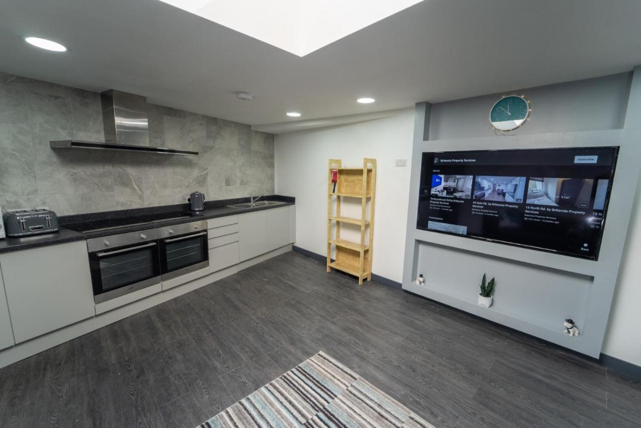 Spacious 1-bed In