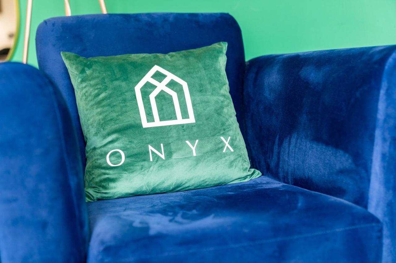 Onyx Superior Warstone Lane