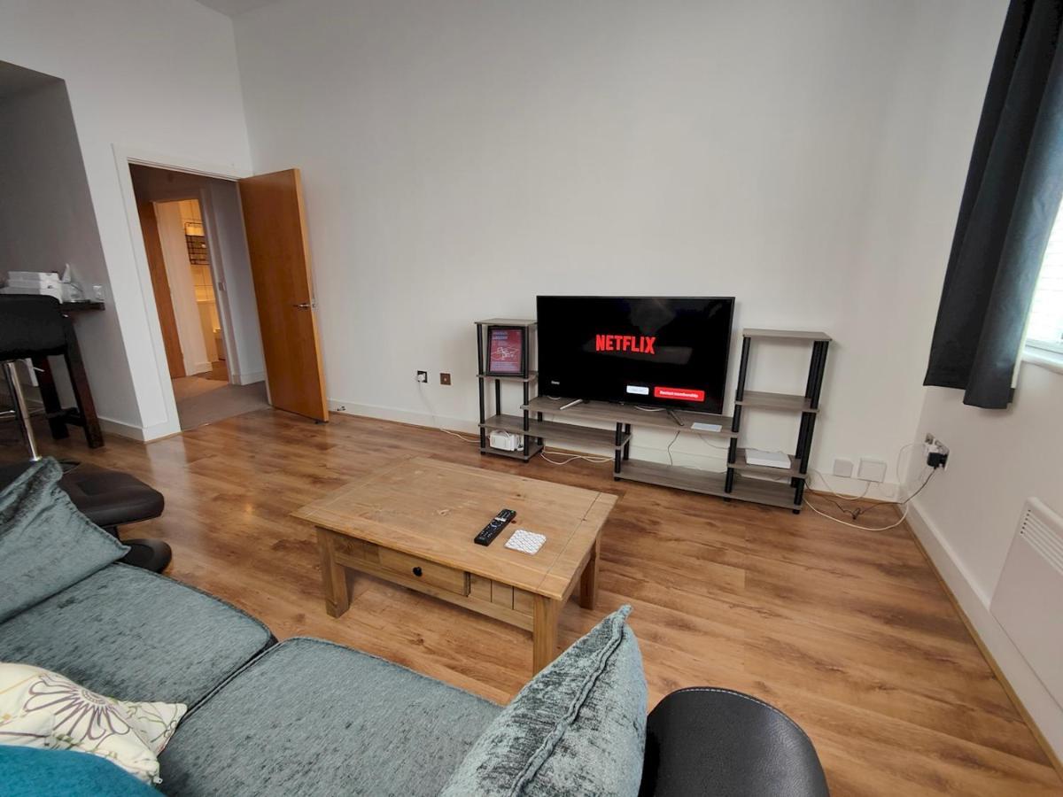 Pass The Keys Spacious Minutes To Centre Apartment