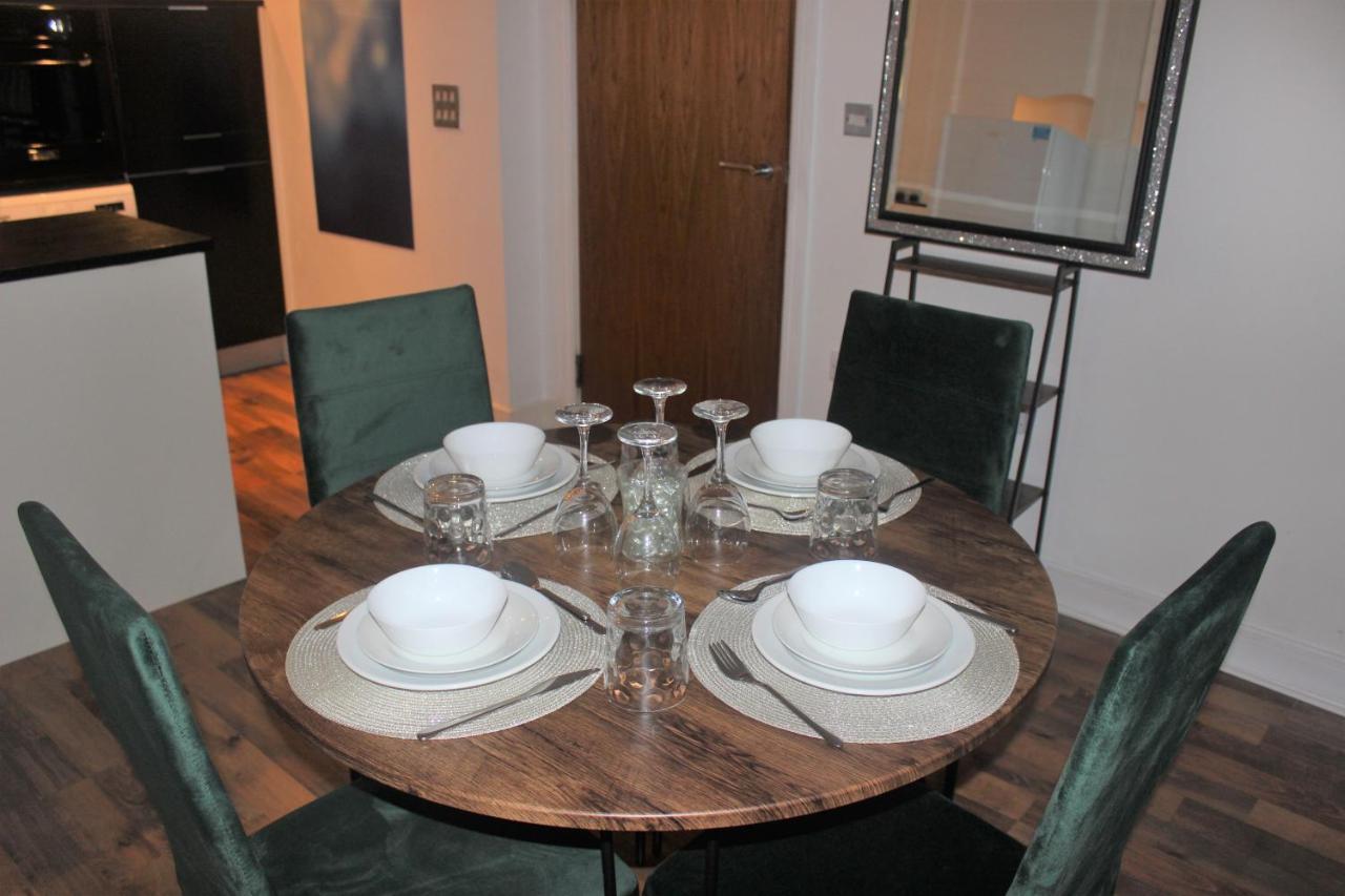 The Curve - A Bowl Away From The Cricket Stadium - Edgbaston Apartment *