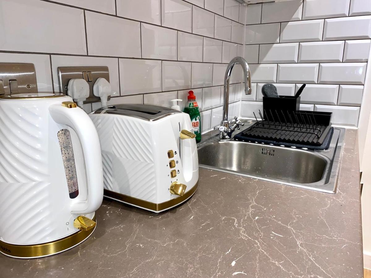 Elegant & Cozy, Gold Decor Apartment, B1 Apartment *