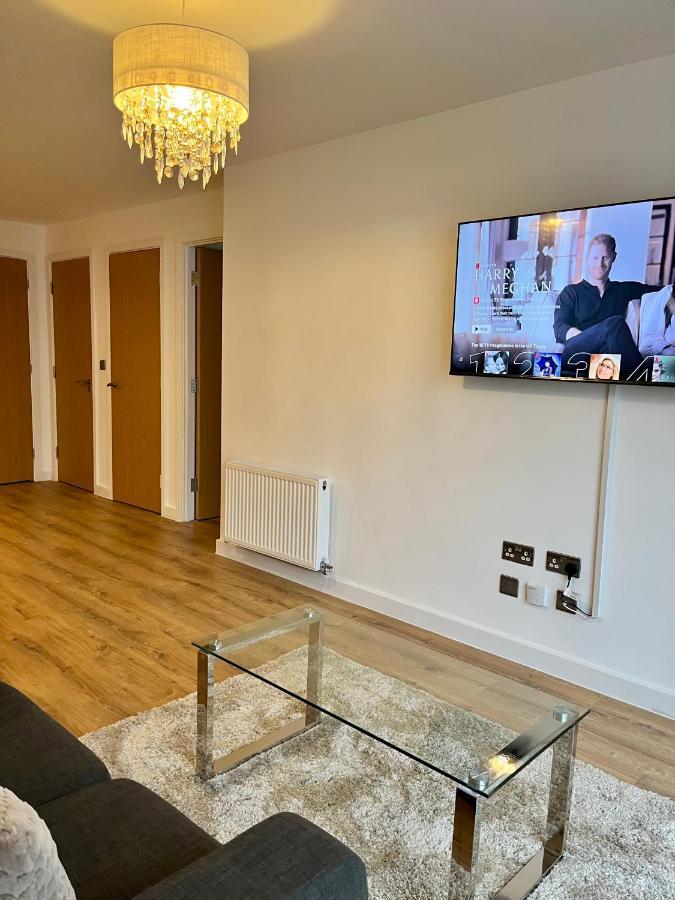 Elegant & Cozy, Gold Decor Apartment, B1 *