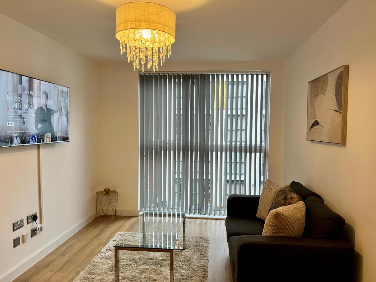 Elegant & Cozy, Gold Decor Apartment, B1 * Birmingham