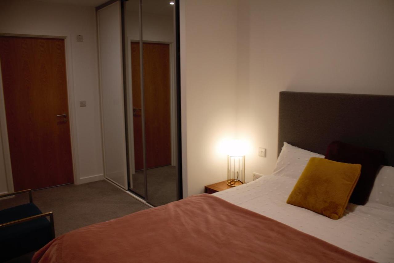 Whats She Want-- 2beds 2bath * Birmingham