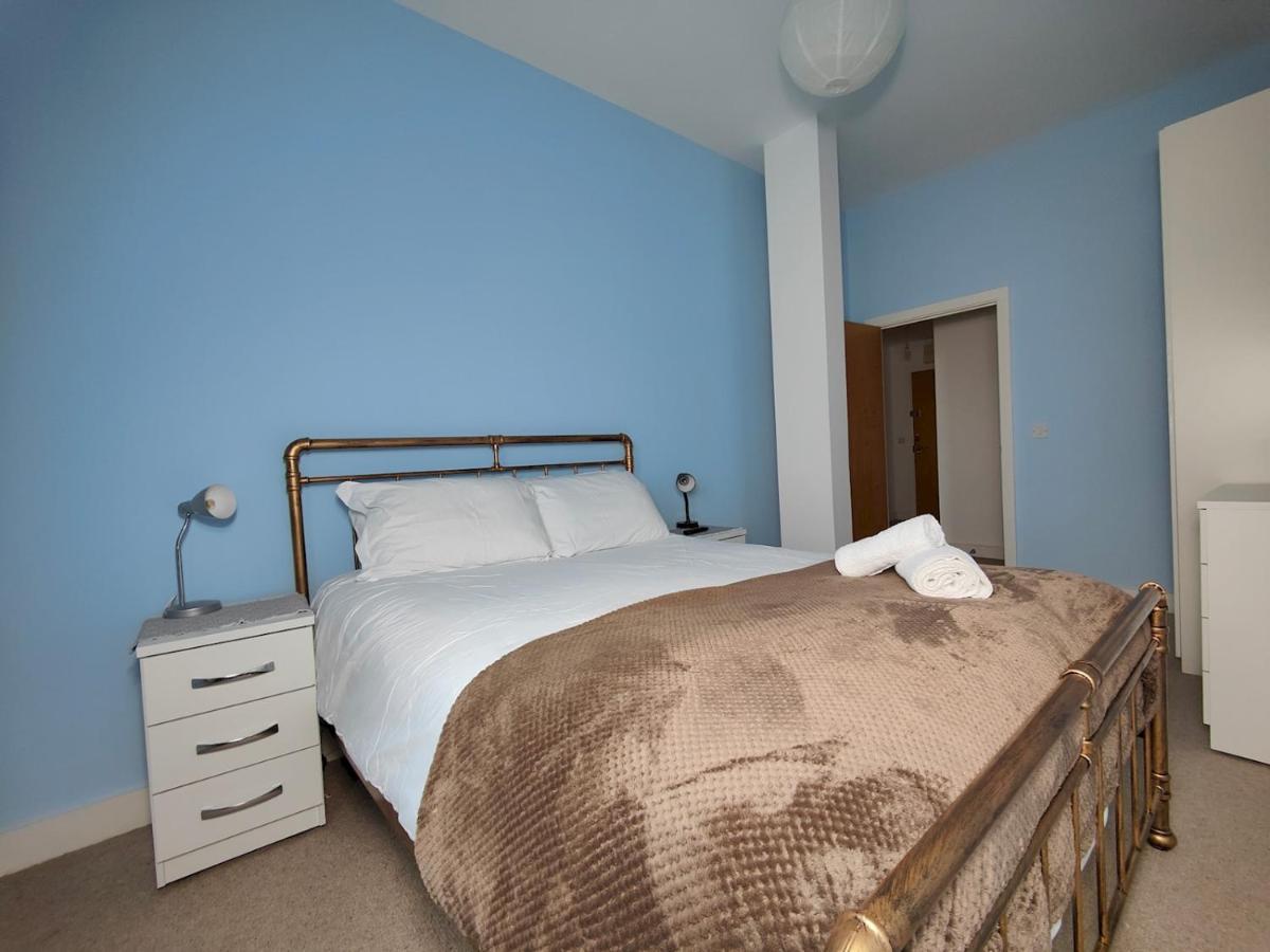 Pass The Keys Spacious Minutes To Centre Apartment *