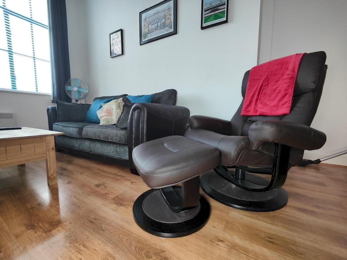Pass The Keys Spacious Minutes To Centre Apartment Birmingham