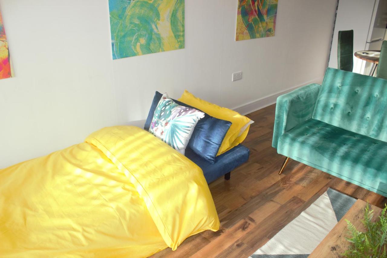 Apartment The Curve - A Bowl Away From The Cricket Stadium - Edgbaston