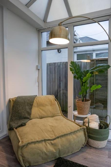 Evergreen Lodge-wyndale-4br Wparking Bham Nec Holiday home