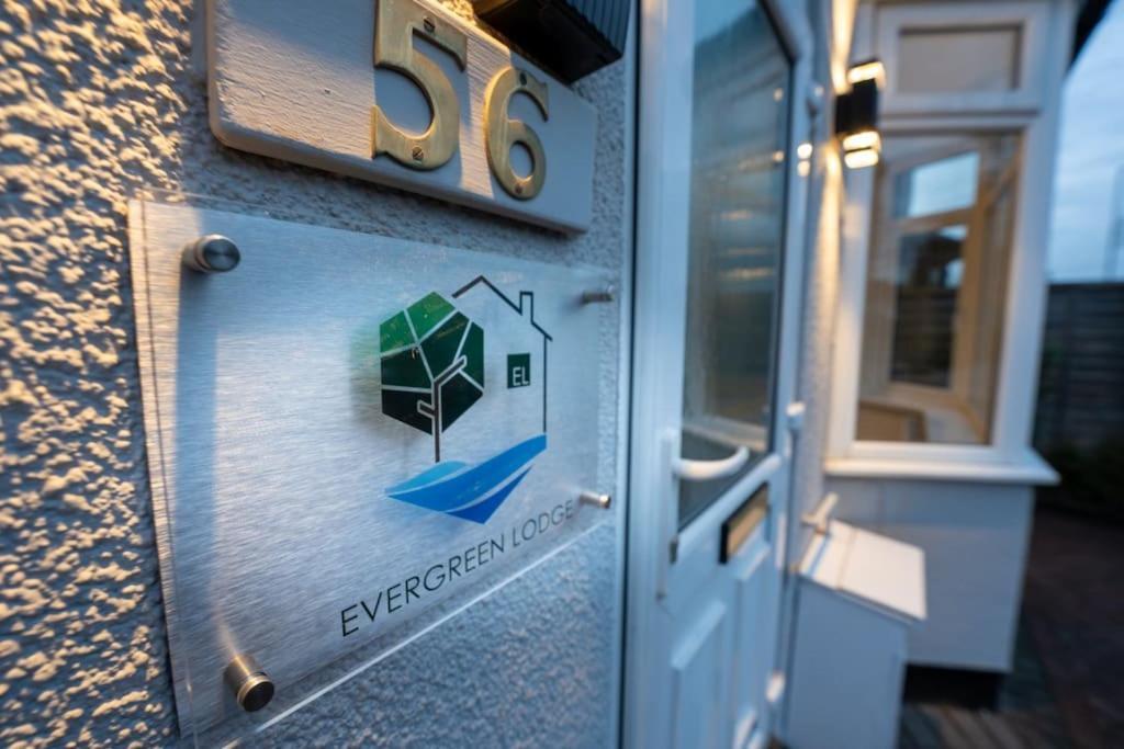 Evergreen Lodge-wyndale-4br Wparking Bham Nec Holiday home *