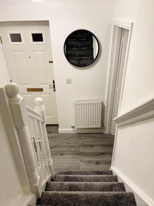 Holiday home Plantsbrook Place - Luxury 4 Bed House + Parking *