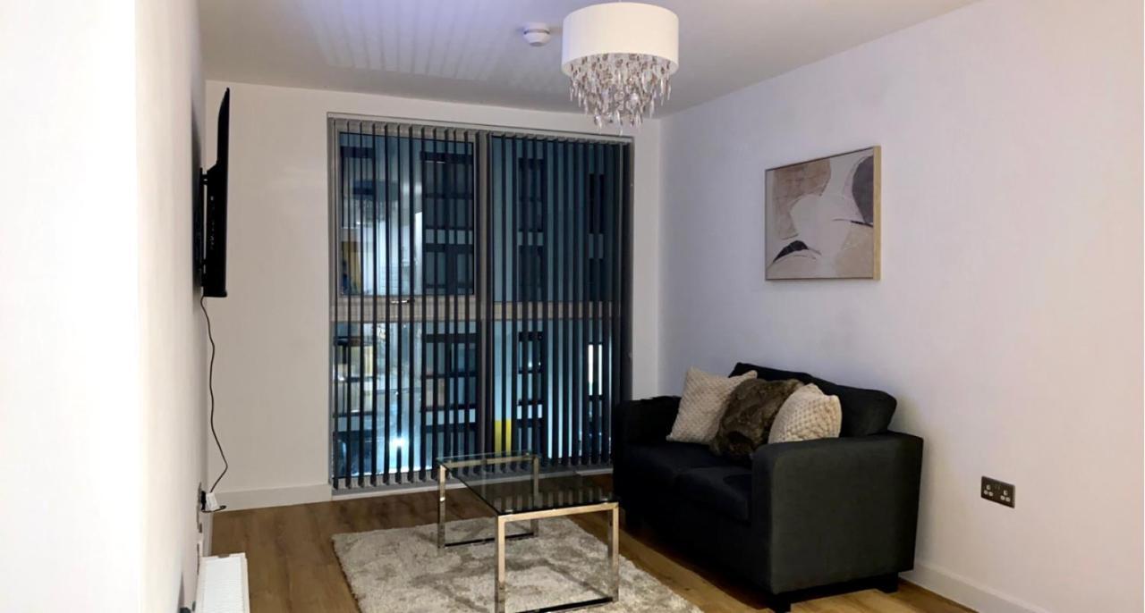 Elegant & Cozy, Gold Decor Apartment, B1 Apartment Birmingham
