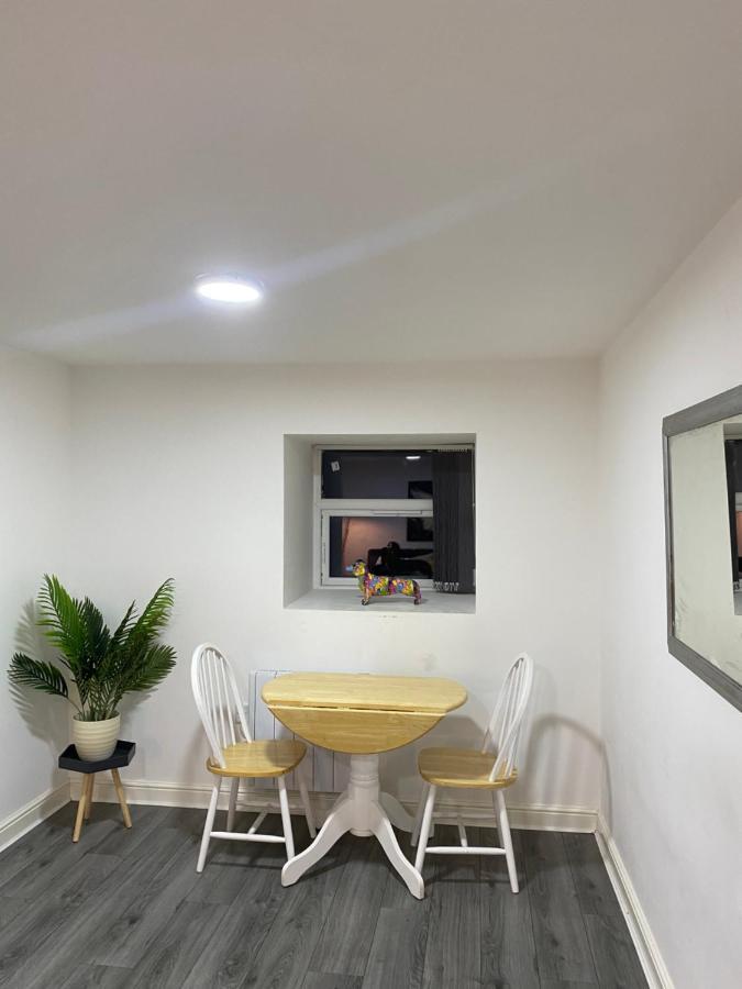 The Wells 2 Apartment